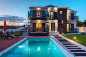 Villa Luna Luxury apartment - Image 1