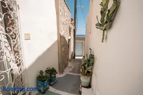 Authentic Santorini Home - Emporio Village by ΜΡS - Image 4