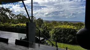 Hilltop Getaway - Image 4