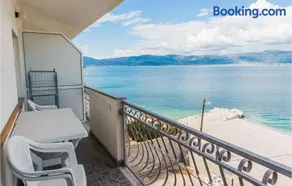 2 Bedroom Stunning Apartment In Slatine - Image 2