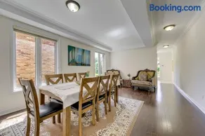 Executive four BR Home Brampton Credit Valley - Image 2