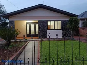 Casa Tuparendi com garagem privativa - Image 1