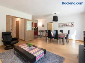 Superbe appartement pour 6 avec terrasse, jardin privé, Wi-Fi gratuit et parkings - Saint-Lary Centre - Image 2
