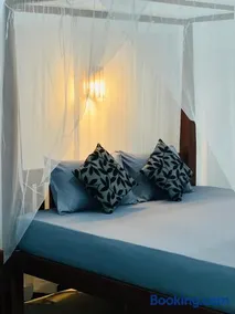 Jungle Restaurant and Villa - Image 1