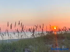 Bid-A-Wee Breeze Making memories by the Sea - Image 2