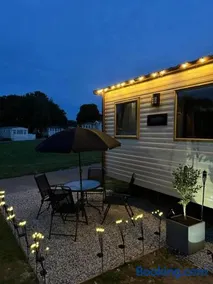 Cornwall caravan - Image 2