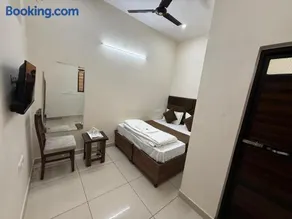 Hotel Stayvora - Image 1