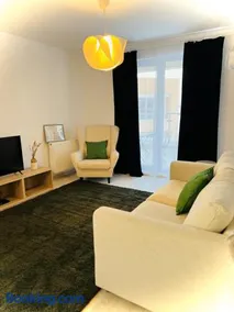 Airport Gardens Loft - Image 5