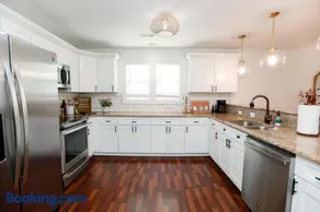 Bayside Bungalow - Image 2