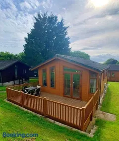 Relaxing 2-Bedroom holiday lodge in Cornwall - Image 4