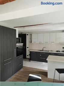 Nancy House - Image 3