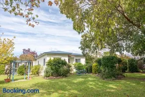 Marnita Farmhouse at Golden Grove Estate Winery - Image 1