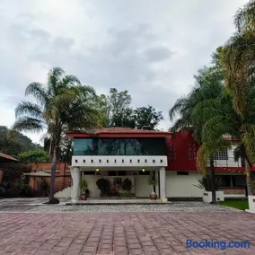 Finca el Nogal - Casa Entera Familiar Moderna con Amplio Jardín Atlixco puebla - Image 2