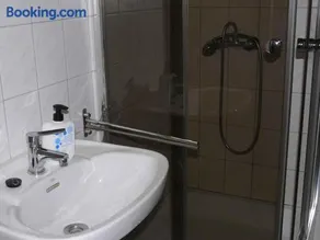 Wohnung mit Grill, Garten und Pool - Image 4
