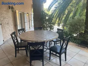 Prestigious 5-star garden villa - Image 3