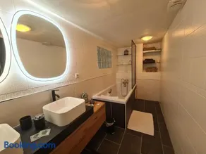Maison avec piscine privative et jacuzzi à Rouvres-les-Bois - Image 4