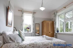 Dog friendly rural retreat with countryside views - Image 4