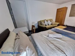 Room near East Midland Airport 5 - Image 5