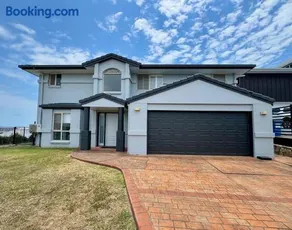 Belle Vue - 4brm 2bth AC Pool Views - Image 1