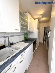 Elegant apartment between Cannes and Antibes - Image 4
