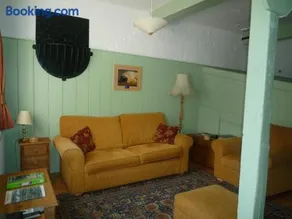 Brackenborough Hall Coach House - Saddle Room - Image 4