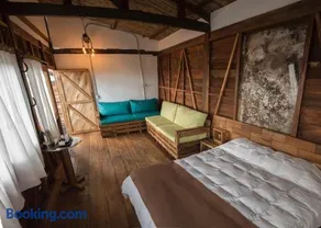 Montana Posada - Image 5