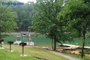 Carolina Landing Camping Resort Cabin 14 - Image 4