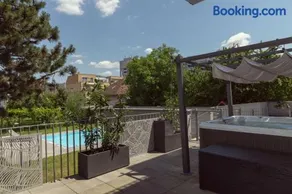 Dream Getaway Apartment with Jacuzzi and Pool - Image 1