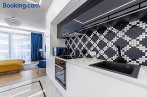 Stylowy apartament Centrum Warszawy z tarasem - Image 3