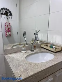 QUARTO COM BANHEIRO PRIVATIVO no espelho D'agua Coração Pedra Branca - Image 3