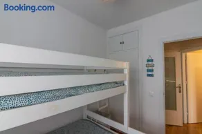 Cosy 2BR flat in Nuevo Portil city centre - Image 4