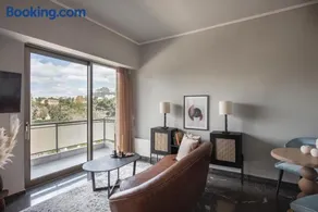Chic Urban Suite - Parthenon Viewpoint - Image 2