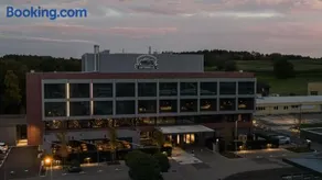 Autohalle Hotel - Image 2