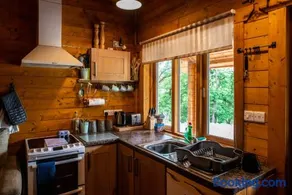 Cherry Cabin - Little Log Cabin in Wales - Image 2