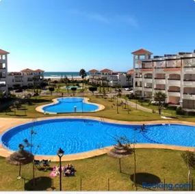 Plage &Piscine T2 Cosy à Beralmar - Image 1