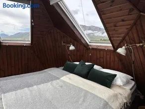 Igloo-Dome by a River - Sky Sighting - Glamping - Image 3