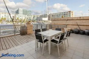 The Yacht Apartment in Herzlia - Image 3