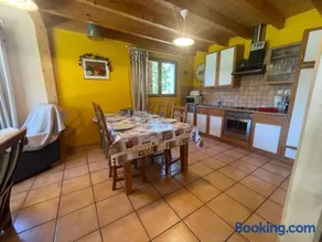 Maison calme avec terrasse à Saint-Pons - Image 1