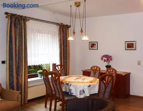 nette Ferienwohnung mit eigenem Eingang und Sonnenterrasse - Image 3