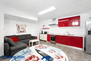 Fairways Apartments - Image 1