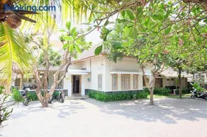 Ndalem Suratin Guesthouse - Image 1