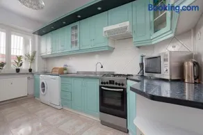 Family Apartment with Balcony and 2 Bedrooms in Warsaw by Noclegi Renters - Image 5