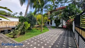 Sunny Villa - Image 3