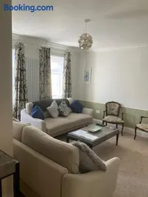 The Captain's House - Image 2