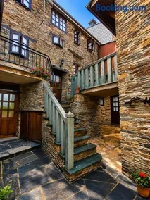 Apartamentos Los Castros - Image 2