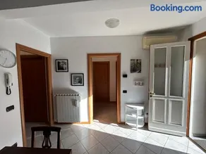 Apartment near castle - Image 1