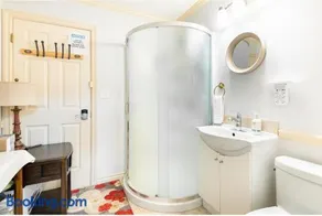 Go House - Image 5