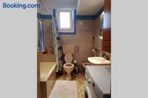 Dora's Place - Image 2