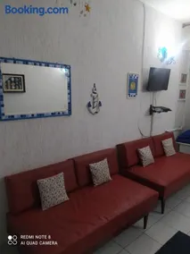 Apartamento Studio ao Lado da Praia com Wi-Fi e TV Smart - Image 3