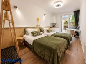 Prague Airport Studio with Kitchenette & Terrace - KindstaySuites - Image 1
